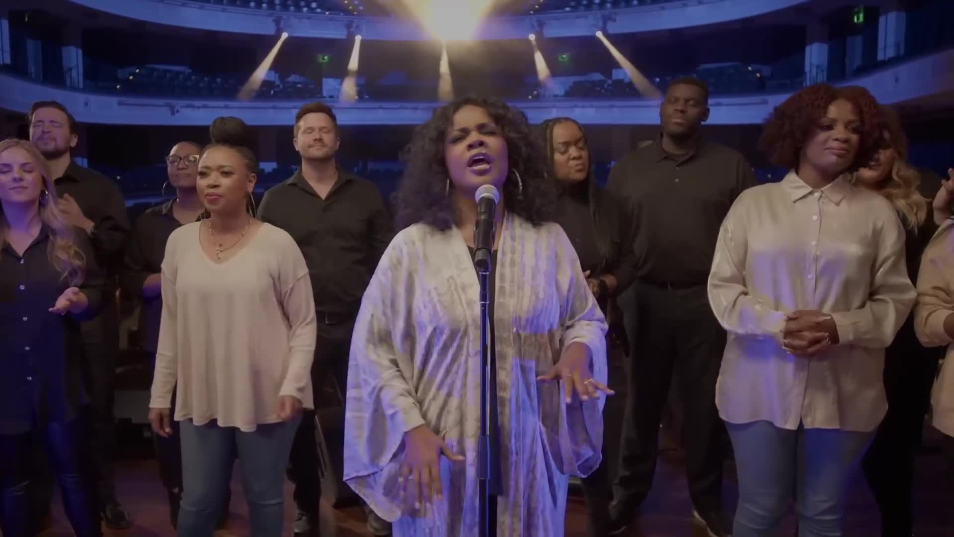 Cece Winans - holy forever